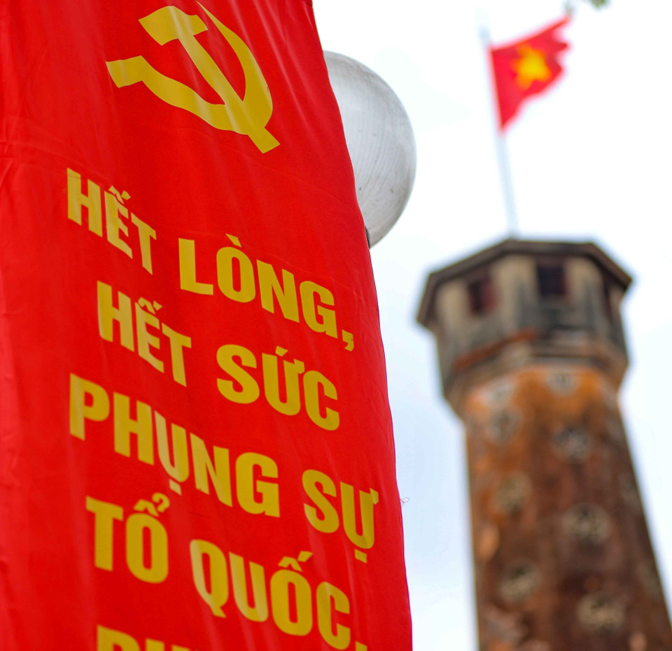 Placé sous un thème unifié reflétant clairement la vision, le courage et les aspirations au développement, le XIVᵉ Congrès du Parti réaffirme son rôle central dans l’édification et la défense de la Patrie, tout en s’inscrivant dans la perspective du centenaire de l’accession du Parti au pouvoir à l’issue de la Révolution vietnamienne. Photo : VNA