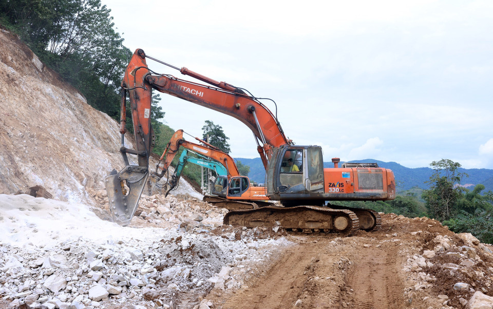 Fin novembre 2025, les chantiers battaient leur plein dans une atmosphère d'activité particulièrement intense. Photo: VNA