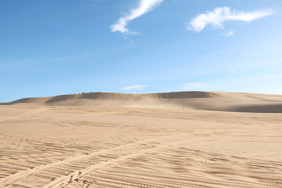 L'immensité des dunes de sable aux formes uniques fait de Bàu Trang le "Sahara vietnamien".