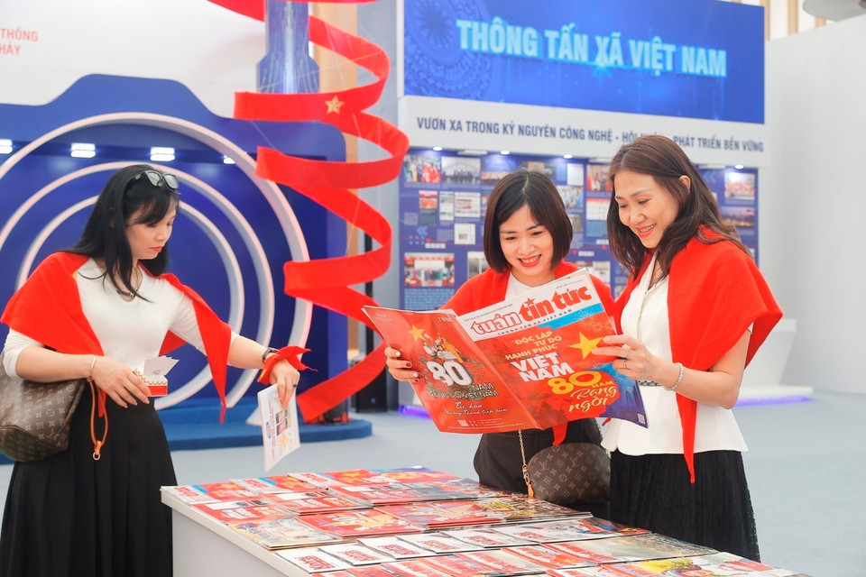 L’exposition nationale commémorant le 80e anniversaire de la Fête nationale du Vietnam, sur le thème « 80 ans d’indépendance, de liberté et de bonheur », est ouverte gratuitement au public du 28 août au 5 septembre au Centre des expositions du Vietnam, dans la commune de Dông Anh, à Hanoi.