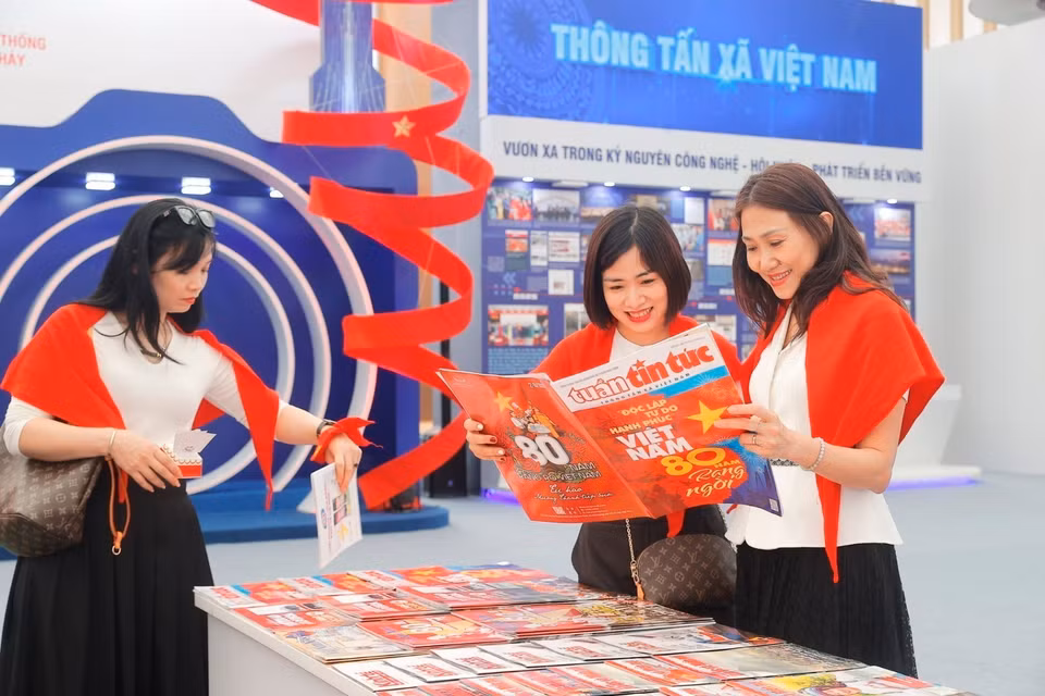 L’exposition nationale commémorant le 80e anniversaire de la Fête nationale du Vietnam, sur le thème « 80 ans d’indépendance, de liberté et de bonheur », est ouverte gratuitement au public du 28 août au 5 septembre au Centre des expositions du Vietnam, dans la commune de Dông Anh, à Hanoi.