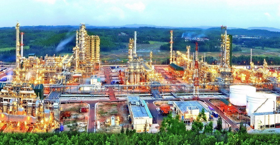 La raffinerie de Dung Quât dans la province de Quang Ngai (Centre), la première et la deuxième plus grande du pays, joue un rôle clé dans l'industrie nationale. Photo : VNA