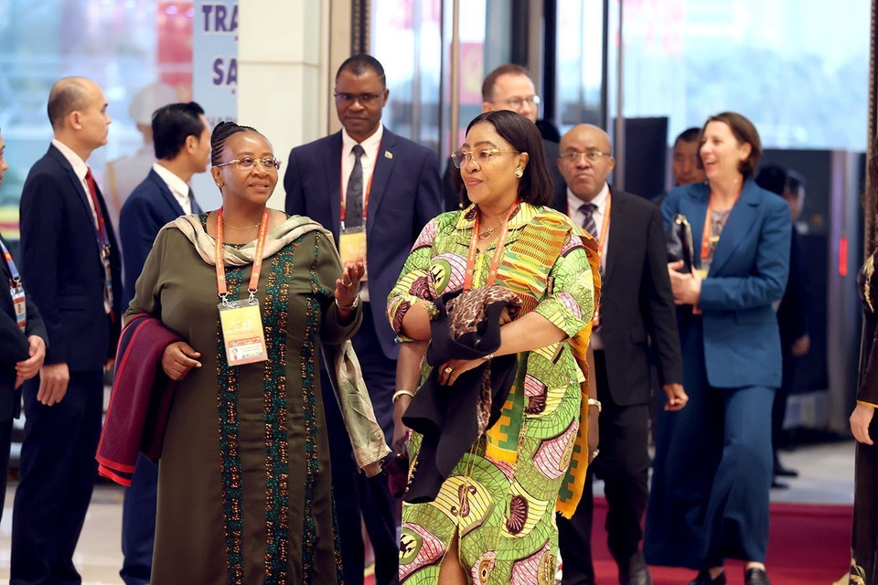 Les délégués internationaux présents à la séance d’ouverture. Photo: VNA