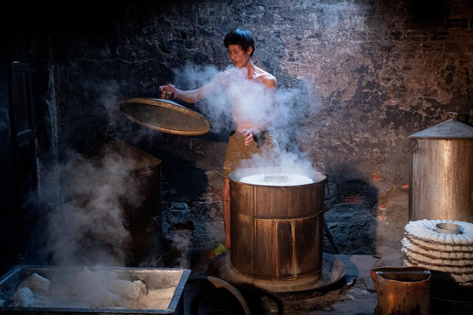 Cuisson à la vapeur au four. Photo : VNA