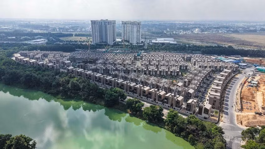 Binh Duong, pionnière dans le développement urbain intelligent au Vietnam et en Asie du Sud-Est, mise sur le développement durable avec le modèle de coopération “État - Entreprises - Universités”. Photo : VNA