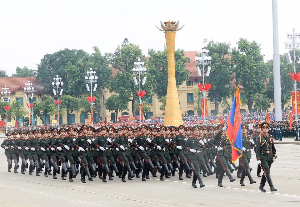 Délégation de l'Armée populaire lao. Photo : VNA
