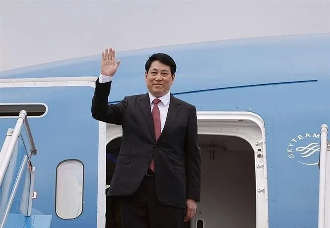 Le président Luong Cuong se rend au Laos pour une visite d'État. Photo: VNA