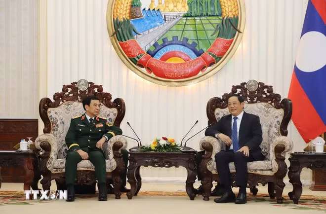 dai-tuong-phan-van-giang-tham-lao-1.jpg