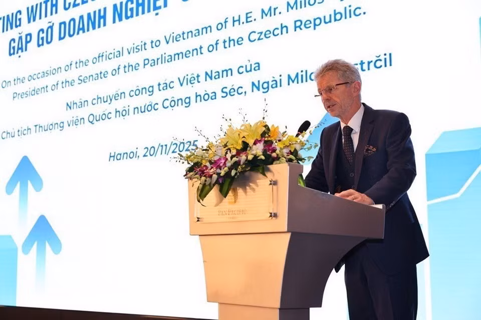 txvn-2010-chu-tich-thuong-vien-sec-doanh-nghiep-viet-nam-2.jpg