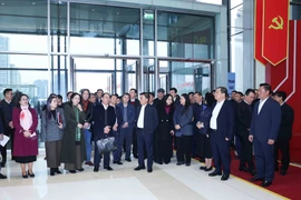 Le permanent du Secrétariat Tran Cam Tu au Centre national des conférences de Hanoï. Photo : VNA