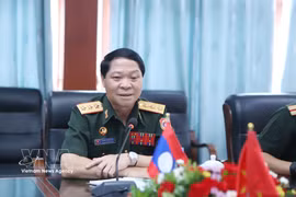 Le général de corps d’armée Vongsone Inpanphim, vice-ministre de la Défense, chef du Département général de la politique de l’Armée populaire lao et président du Comité spécial du gouvernement lao. Photo : VNA