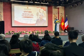 Cérémonie de commémoration au Centre Culturel Vietnamien en France. Photo : VNA