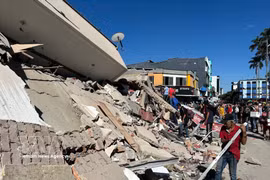 Le séisme de magnitude 7,4 sur l’échelle de Richter s’est produit dans la matinée du 10 août (heure locale), avec un épicentre situé dans le département du Chocó, à environ 313 km à l’ouest de la capitale Bogotá. Photo : VNA