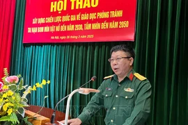 Le colonel Le Quang Hop, directeur général adjoint du Centre national d'action contre les bombes et mines du Vietnam. Photo : VNA