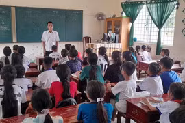 Les cours khmers sont organisés à la pagode Ta Mum, située dans la commune de Đinh Hoa. Photo : VNA