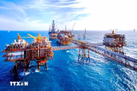 Les recettes issues du pétrole brut de la ville se sont élevées à 45 257 milliards de dôngs en 2025. Photo d'illustration : VNA