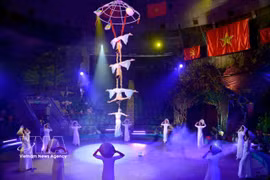 En 2025, « Duo Love » avait déjà remporté la médaille d’or au Festival international du cirque d’Almaty (Kazakhstan) et la médaille d’argent au Festival international « Sans frontières » en Russie. Photo : VNA