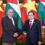 Le président de la Chambre basse de Jordanie, Mazen Turki El Qadi, et le plus haut législateur vietnamien, Tran Thanh Man. Photo: VNA