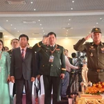 Les délégués vietnamiens lors de la cérémonie. Photo: qdnd.vn