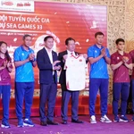 Acecook Vietnam reste le sponsor officiel des équipes nationales du Vietnam jusqu'en 2030. Photo: VNA