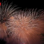 À Hanoï, cœur politique et culturel du pays, le Nouvel An lunaire du Cheval 2026 sera accueilli par 34 sites de tirs de feux d’artifice répartis dans l’ensemble des districts et communes. Photo: le journal Tin Tuc