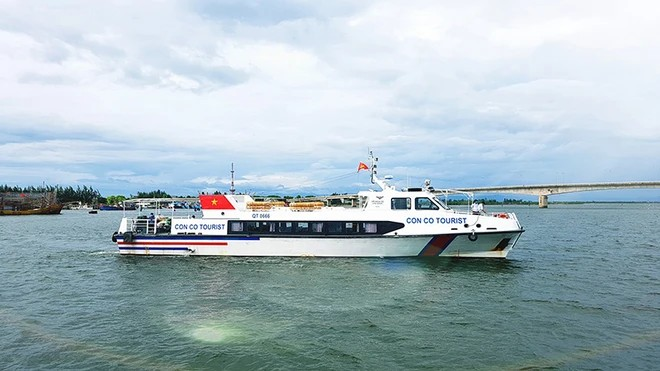 L'île est dotée de divers écosystèmes marins tropicaux. Grâce à ses vastes forêts, ses belles plages et ses récifs de corail immaculés, elle a un énorme potentiel de développement touristique. Photo : Vietnam+