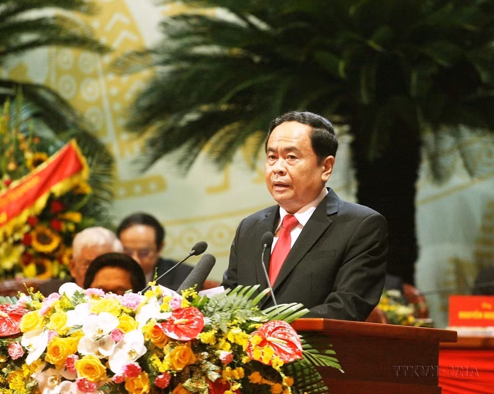 Tran Thanh Man, secrétaire du Comité central du Parti et président du Comité central du Front de la Patrie du Vietnam pour le 8e mandat, prononce le discours d'ouverture du 9e Congrès national du Front de la Patrie du Vietnam pour le mandat 2019-2024. Photo: VNA