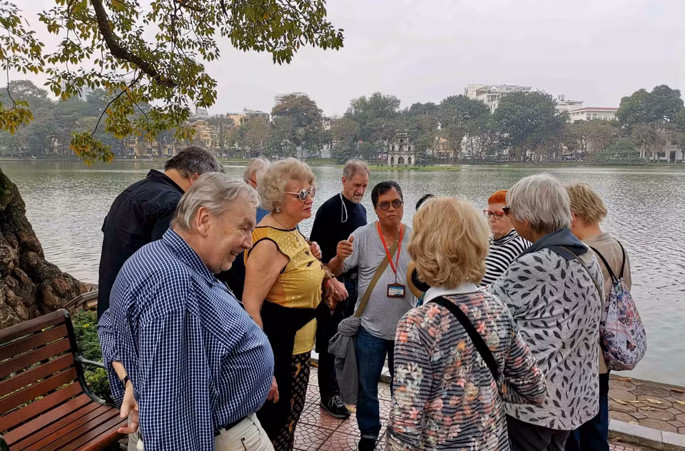 En tant que "Ville pour la paix", Hanoï attire annuellement un nombre considérable de visiteurs vietnamiens et étrangers. Photo : VNA