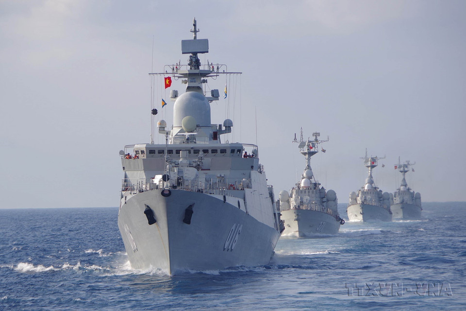 Les navires de la Brigade 162 (région navale 4) effectuent des missions d'entraînement en mer. Photo: VNA