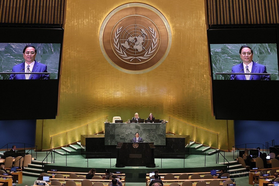 Dans l'après-midi du 20 septembre 2023, au siège des Nations Unies à New York (États-Unis), le Premier ministre Pham Minh Chinh prend la parole lors du débat général de la 78e session de l'Assemblée générale de l'ONU.