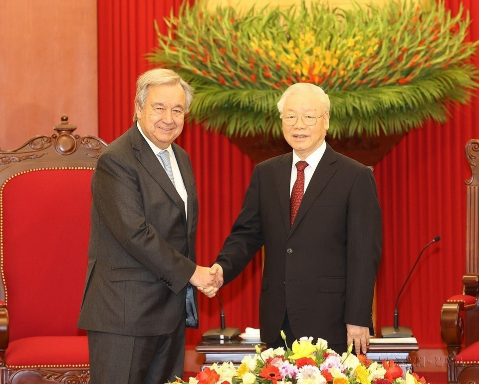 Le secrétaire général Nguyen Phu Trong reçoit le secrétaire général des Nations Unies Antonio Guterres en visite officielle au Vietnam (21 octobre 2022).