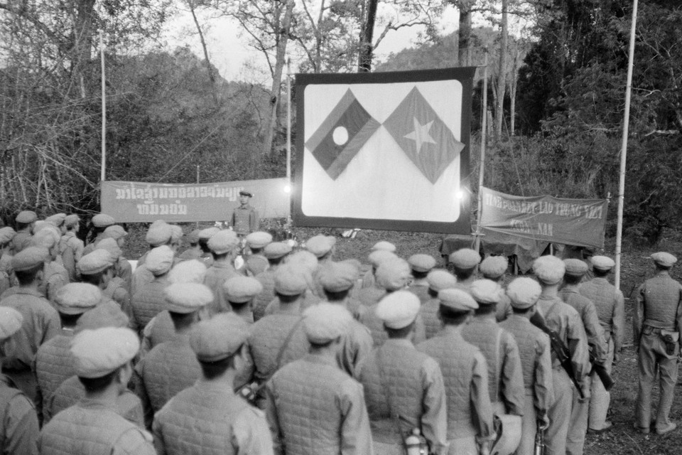 Des soldats volontaires vietnamiens au Laos en préparation pour leur mission. Photo : VNA