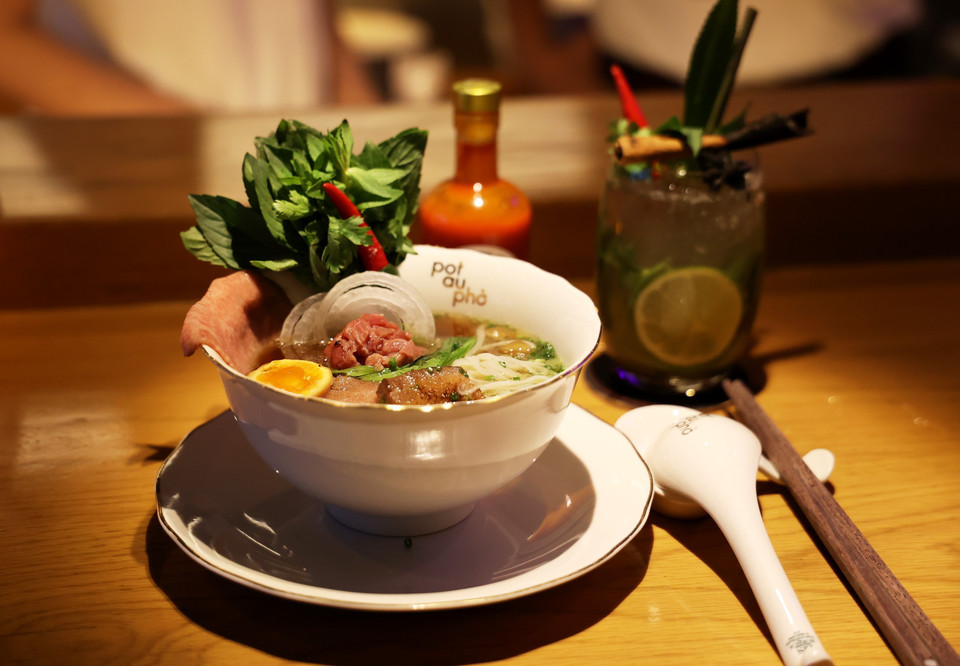 Un bol du Pho servi au restaurant Pot Au Pho. Photo : VNA