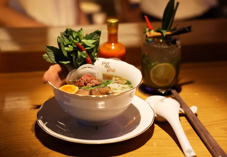 Un bol du Pho servi au restaurant Pot Au Pho. Photo : VNA