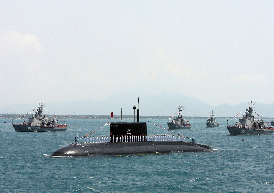 La Marine est une force de frappe redoutable, équipée d'un large éventail d'armes et de systèmes de défense.