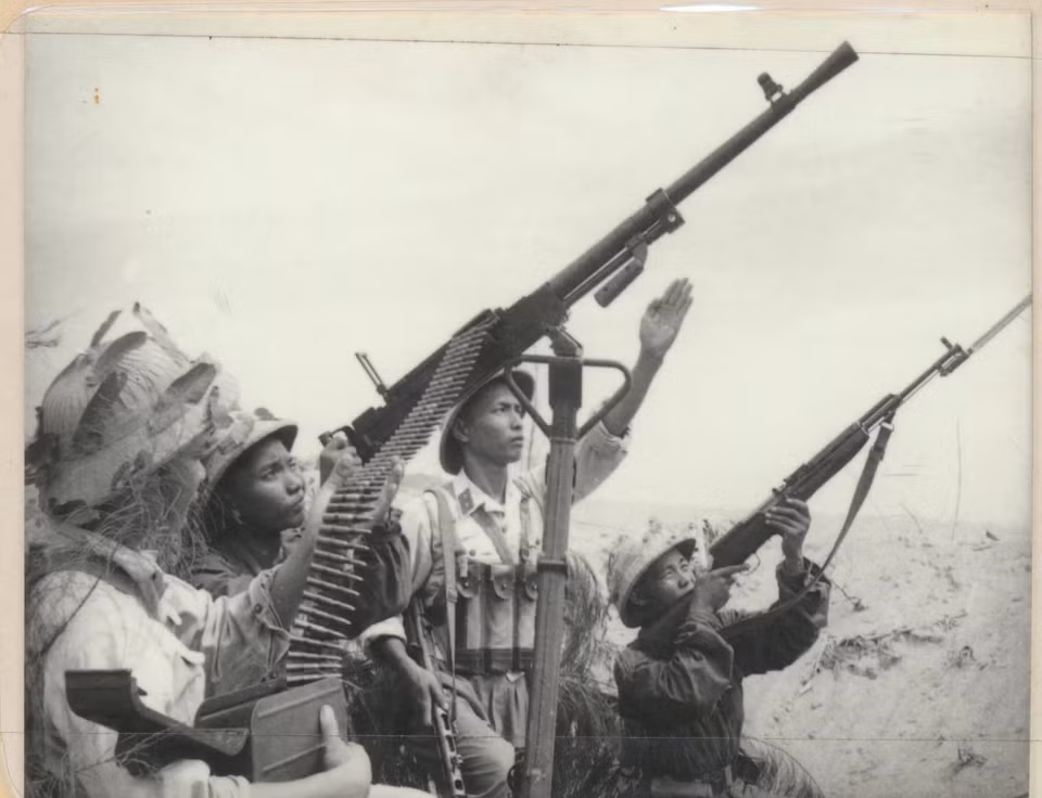 L'équipe d'autodéfense de Quang Ninh a abattu un avion américain le 5 août 1964. Photo : la Marine du Vietnam