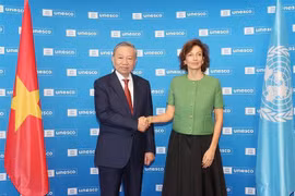 Le secrétaire général du Parti communiste du Vietnam (PCV) et président vietnamien, To Lam, et la directrice générale de l'UNESCO, Audrey Azoulay. Photo: VNA