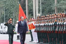Le secrétaire général du Parti et secrétaire de la Commission militaire centrale, To Lam. au Département général de politique de l'Armée populaire du Vietnam. Photo: VNA