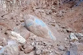 Neutralisation d’une bombe laissée par la guerre à Nghê An
