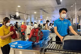 HCM-Ville propose des mesures pour réduire la durée des procédures d'immigration à l'aéroport international de Tan Son Nhat