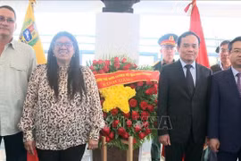 Le vice-Premier ministre Tran Luu Quang en visite officielle d’amitié au Venezuela