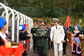 Vietnam-Chine : Echange d’amitié sur la défense des frontières pour la paix et l'amitié