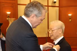 Le prix Lénine décerné au secrétaire général du PCV Nguyen Phu Trong