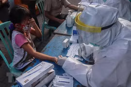 L'Indonésie et les Philippines enregistrent des centaines de nouveaux cas de COVID-19