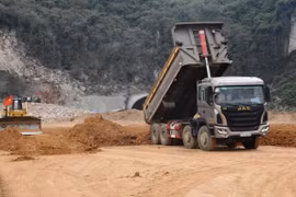 Autoroute Nord-Sud : l'État et les entreprises "se serrent la main" 