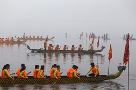 [Video] Le festival de courses de bateaux-dragons contribue à promouvoir le tourisme à Hanoï 