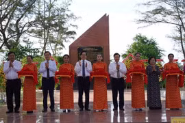 Le vice-PM Pham Binh Minh à l'inauguration du projet de rénovation du cimetière Hang Keo