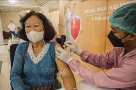 L'Indonésie accélère sa campagne de vaccination pour repousser la vague Omicron 