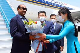 Le président de la Chambre du Peuple d’Inde est arrivé à Hanoï 