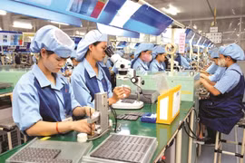 Les efforts des entreprises sont nécessaires pour le développement des industries de soutien